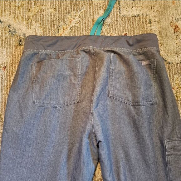 Figs Jogger Scrubs Sz Large Petite With 26" Inseam, Excellent Condition - Picture 2 of 6